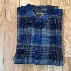 Eddie Bauer Men's long Sleeves Blue Plaid Shirt relaxed fit